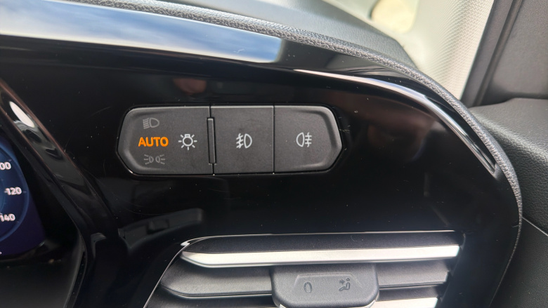 Ford Transit Connect 220 L1 Diesel 2.0 EcoBlue 102ps Limited Van